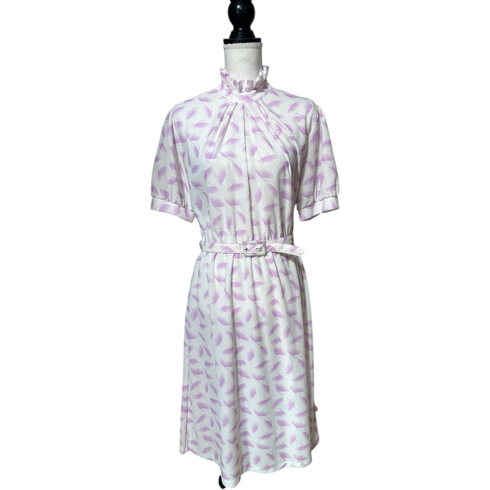 Elegant White and Purple Patterned vintage Dress